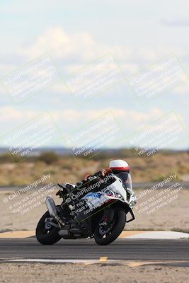 media/Nov-16-2025-Race Pace (Sun) [[8c5fa54630]]/Non Verified Riders (1st 20 Minutes)/5-Turn 15 (110pm)/